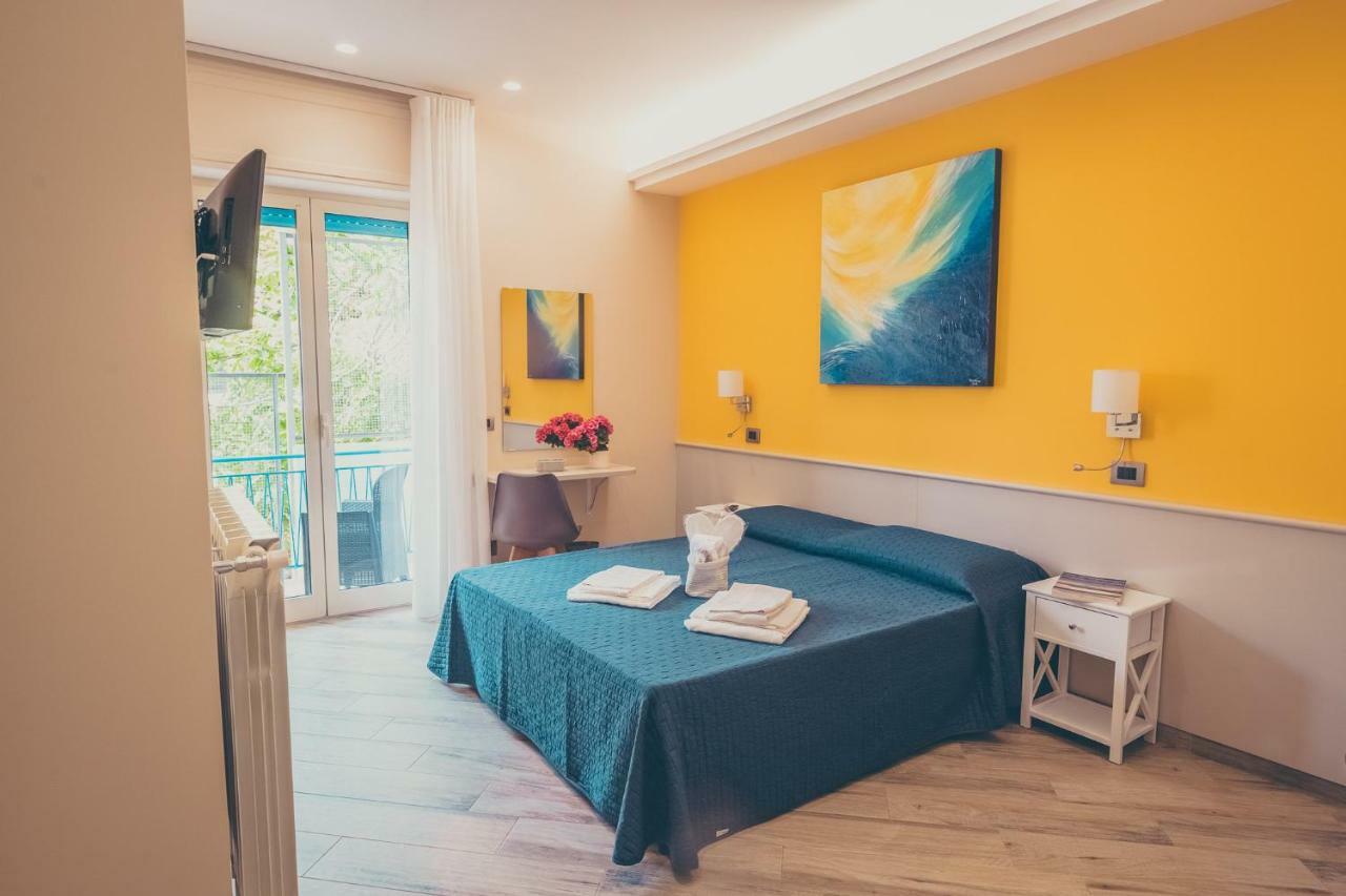 Oltre Il Mare Guest House Gaeta Exterior photo